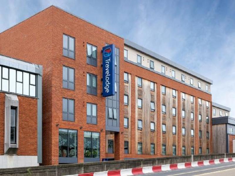 Travelodge High Wycombe Central Exterior foto